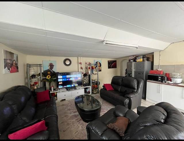 4 BEDROOM HOUSE FOR SALE IN ROSETTENVILLE